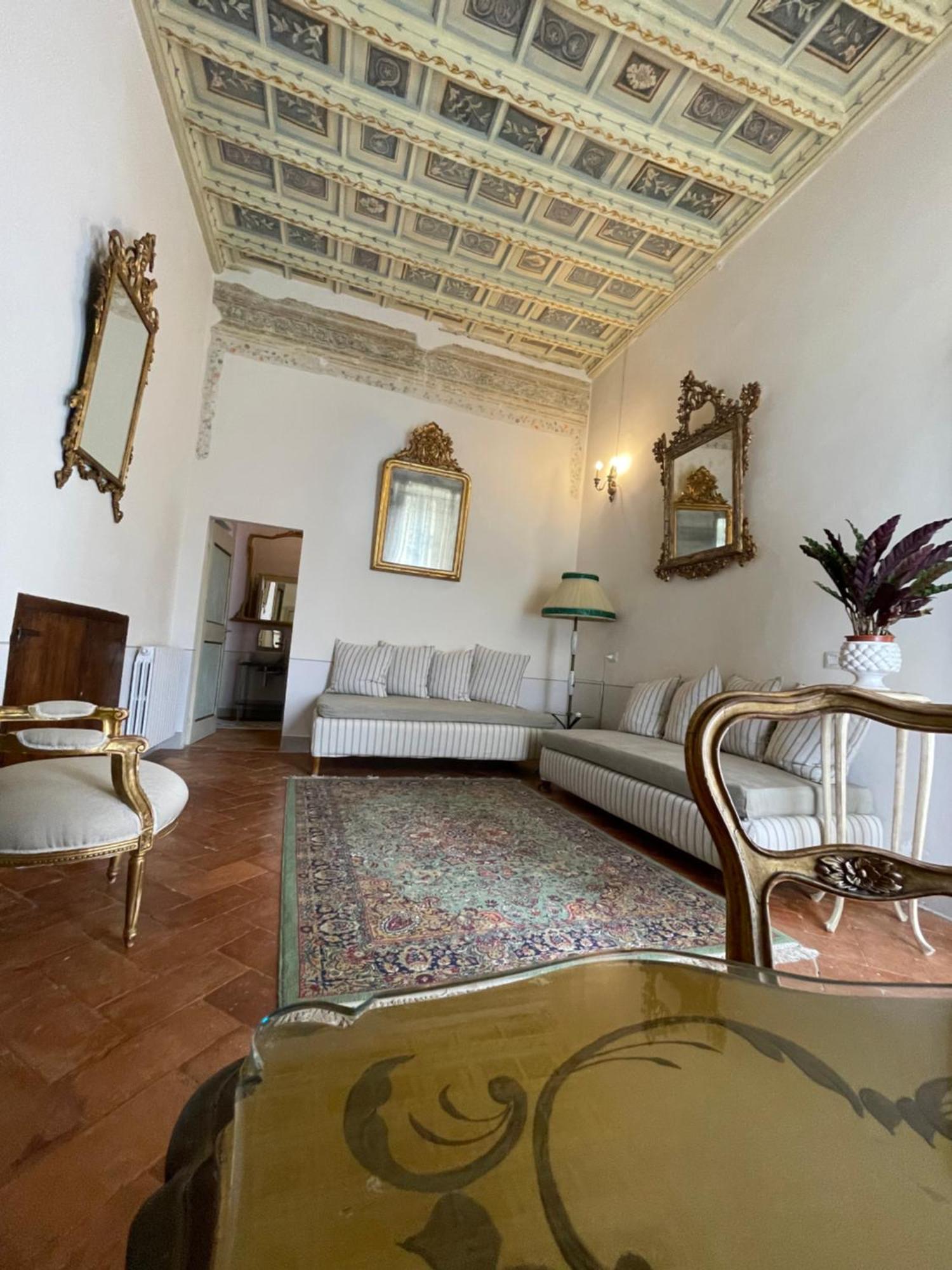 דירות Palazzo Lauri ספולטו מראה חיצוני תמונה
